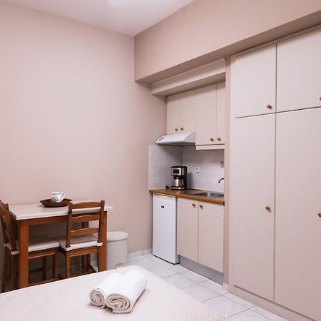 Filia Apartments Пицидия Екстериор снимка