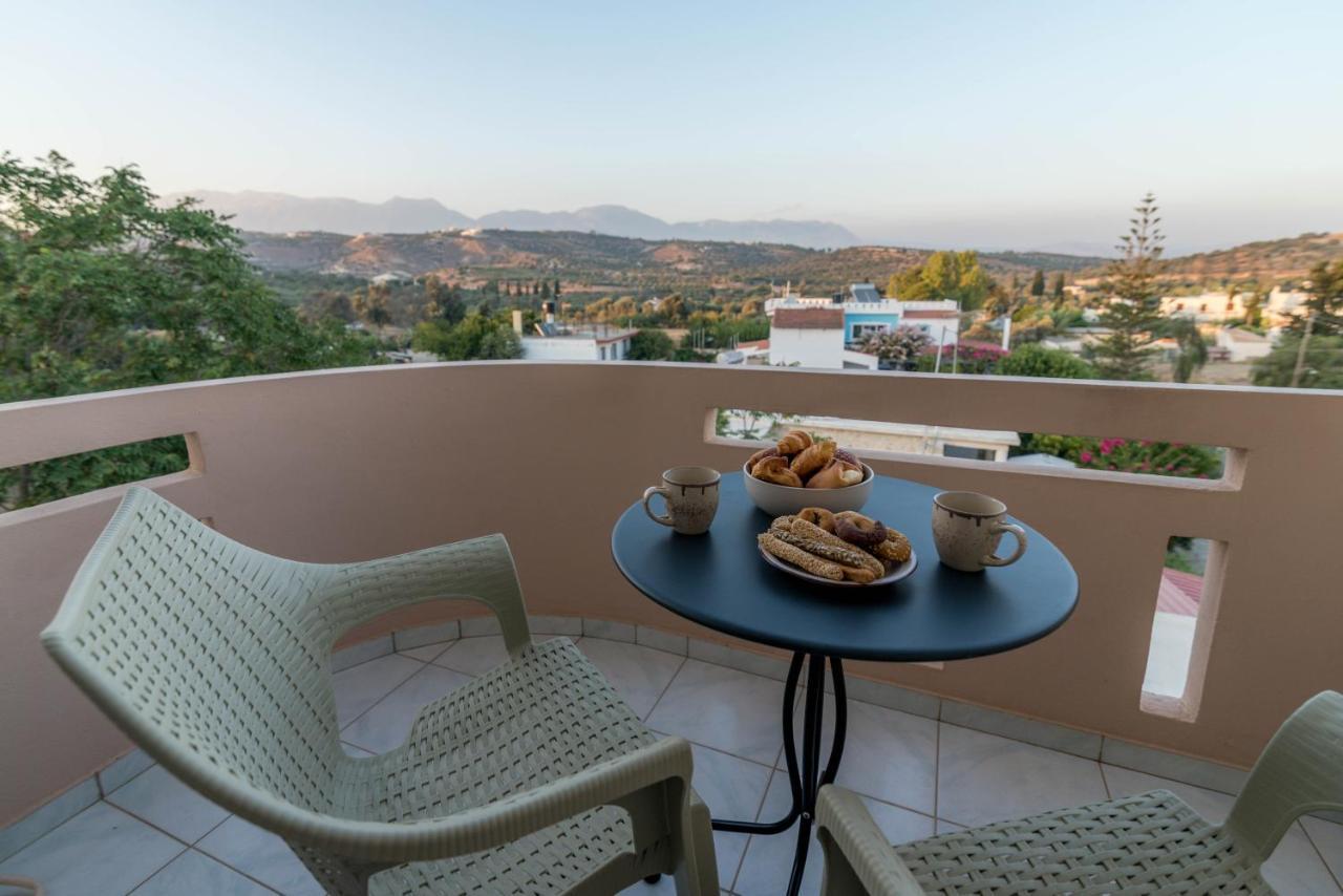 Filia Apartments Пицидия Екстериор снимка
