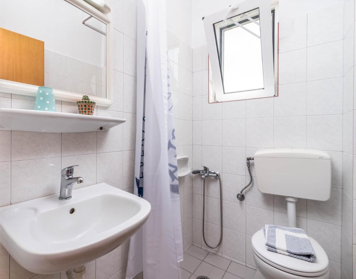 Filia Apartments Пицидия Екстериор снимка