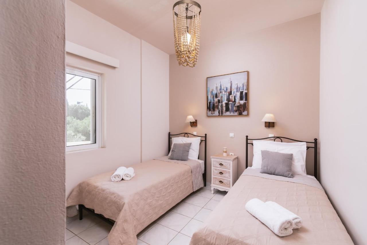 Filia Apartments Пицидия Екстериор снимка