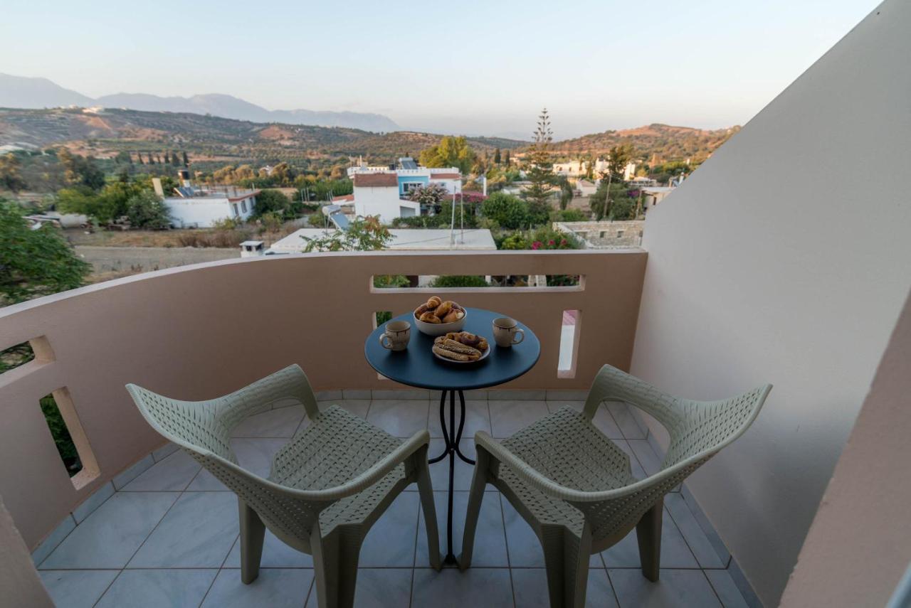 Filia Apartments Пицидия Екстериор снимка