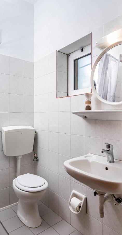 Filia Apartments Пицидия Екстериор снимка