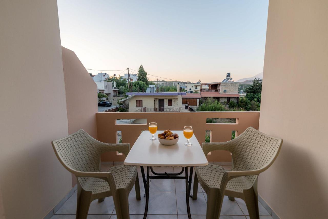 Filia Apartments Пицидия Екстериор снимка