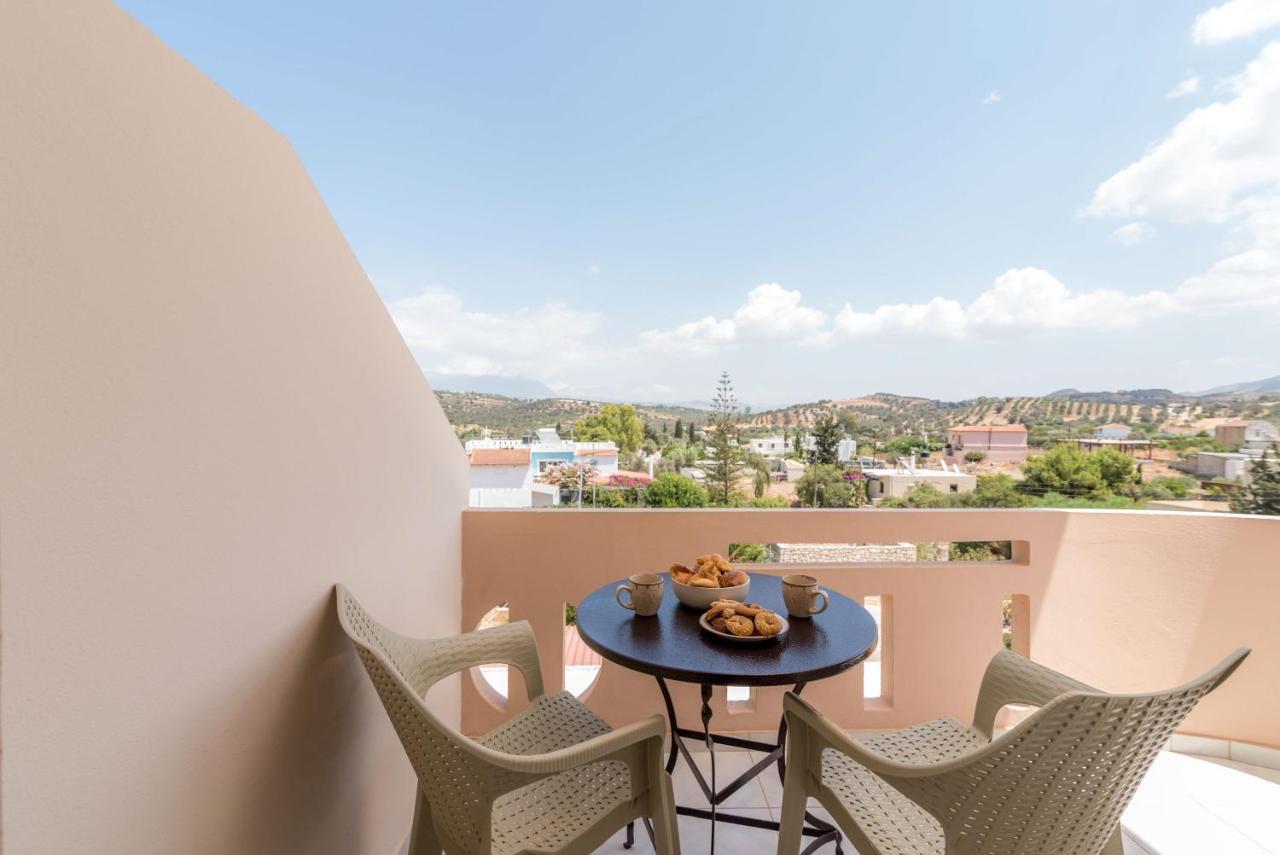 Filia Apartments Пицидия Екстериор снимка