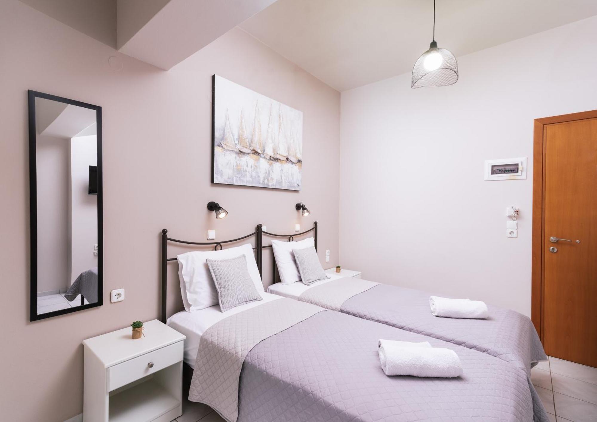 Filia Apartments Пицидия Екстериор снимка